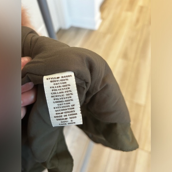 Vintage Havana Army Green Parka with Pink Faux Fur Trim - Picture 6 of 7